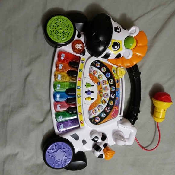 V-Tech Zoo Jamz Piano 🎹 Funky Sounds "FUN ATTRACTIVE🐼PERFORM WELL" 🎭 NEW!! - Picture 2 of 13